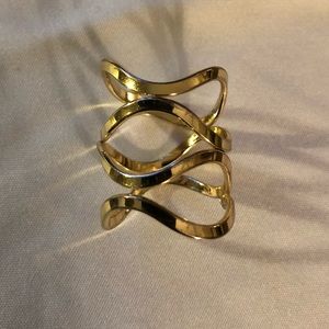 Gold Old Navy ring like new.